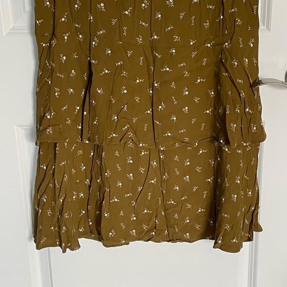 Madewell Ruffle Tiered Midi Skirt in Daisy - Picture 5 of 12